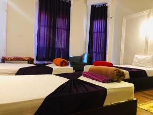 Llit o llits en una habitació de Mesho Cairo Hostel