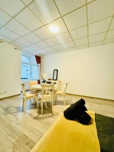 Posedenie v ubytovaní Amazing 2BR Apartment Near Praterstern