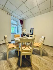 Posedenie v ubytovaní Amazing 2BR Apartment Near Praterstern