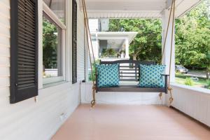 Μπαλκόνι ή βεράντα στο Dundee Getaway Firepit BBQ Walk to Dining & Shops