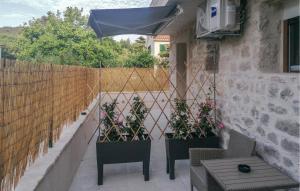 Κήπος έξω από το Stunning Apartment In Hvar With Wifi