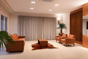 Χώρος καθιστικού στο Suite 212 SerraClass