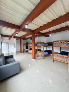 Posezení v ubytování KETHALYA TAYRONA Hostal