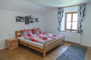 Posteľ alebo postele v izbe v ubytovaní Appartement Premsteingut