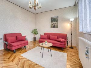 Posezení v ubytování Apartment Maklen-2 by Interhome