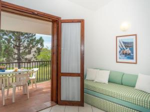 Balkoni atau teres di Apartment Residenza Mediterranea-1 by Interhome