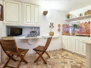 Η κουζίνα ή μικρή κουζίνα στο Holiday Home Due Mari by Interhome