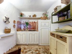 Η κουζίνα ή μικρή κουζίνα στο Holiday Home Due Mari by Interhome