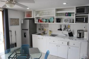 Köök või kööginurk majutusasutuses Puerto Vallarta Condo Frente al mar