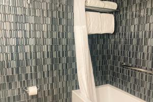 Bagno di 2404 Pitchfork