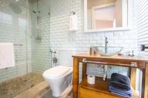 Ένα μπάνιο στο 3min walk to the Beach 2BR Villa 20 at Playa Venao +33 φωτογραφίες