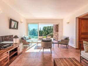 Posedenie v ubytovaní Villa Villa Capicciola by Interhome