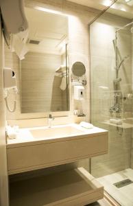Koupelna v ubytování Nars Plus Al Naeem Hotel