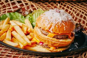 Comida in lodge ou em algum lugar perto