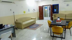 Posezení v ubytování SALEM House Hostel Nizwa