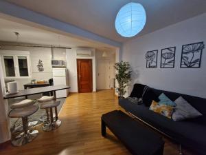 A kitchen or kitchenette at Apartamento Centro de Toledo