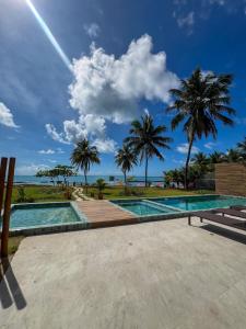 Kolam renang di atau dekat dengan Kauai Beach Residence - studio pé na areia
