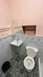 Phòng tắm tại Hospedaje doña Gladys