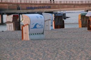 Galeriebild der Unterkunft Ostsee - Reetdachhaus Nr 9 "Emma" im Strand Resort in Heiligenhafen