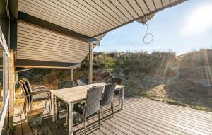 Balkón nebo terasa v ubytování Pet Friendly Home In Henne With Sauna + 35 fotografií