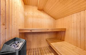 Fotografie z fotogalerie ubytování Pet Friendly Home In Henne With Sauna v destinaci Henne Strand