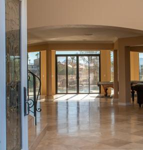 Φωτογραφία από το άλμπουμ του Luxury Golf Course Retreat on Hogan σε Lake Havasu City +24 φωτογραφίες