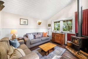 Χώρος καθιστικού στο Red Dog Cottage