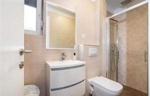 Łazienka w obiekcie 1 Bedroom Beautiful Apartment In Zadar