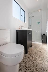 Koupelna v ubytování Ngongotaha Cottage