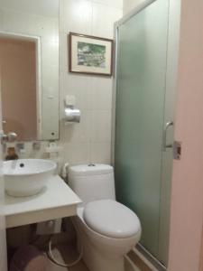 Bilik mandi di Birch Tower +3 gambar