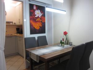 Η κουζίνα ή μικρή κουζίνα στο Hanseat II - Whg 183 "Meeresperle"