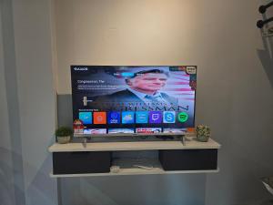 Μια τηλεόραση ή/και κέντρο ψυχαγωγίας στο Cozy Retreat Homestay Kuala Terengganu +15 φωτογραφίες