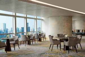 Posezení v ubytování The Ritz-Carlton Jakarta, Pacific Place