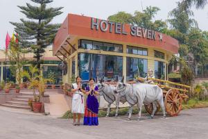 Majutusasutuse Hotel Seven Limited külastajad