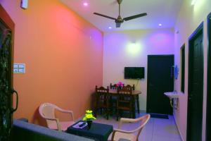 Μια τηλεόραση ή/και κέντρο ψυχαγωγίας στο Reedham home stay 1