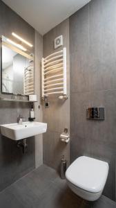 Łazienka w obiekcie B&B HOTEL Piotrków Trybunalski