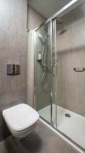Łazienka w obiekcie B&B HOTEL Piotrków Trybunalski