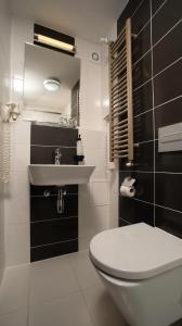 Łazienka w obiekcie B&B HOTEL Piotrków Trybunalski