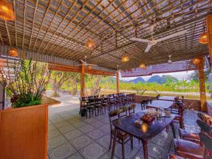 Nhà hàng/khu ăn uống khác tại Trang An Natura Bungalow