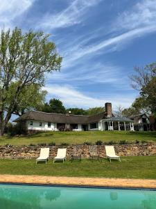 Πισίνα στο ή κοντά στο Blossom Cottage, Elgin Grabouw