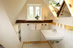 Ένα μπάνιο στο Inseltraum-Strandläufer +9 φωτογραφίες