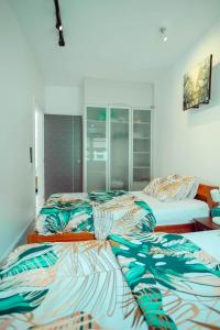 Postel nebo postele na pokoji v ubytování Tara Muda Sea Views Big Pool Great Kitchen Fibre Wifi + 25 fotografií