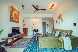 Posezení v ubytování Tara Muda Sea Views Big Pool Great Kitchen Fibre Wifi