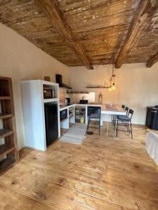 Η κουζίνα ή μικρή κουζίνα στο Apartment in Tapigliano with Garden and Parking