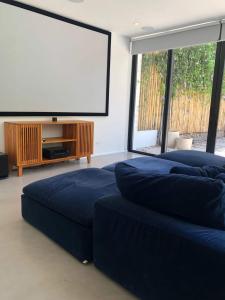 Χώρος καθιστικού στο Naia Surf Villaswalk To Beach 2 Private Pools