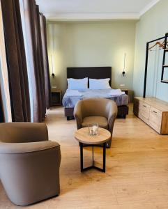 Postel nebo postele na pokoji v ubytování Manhattan Room & Suite