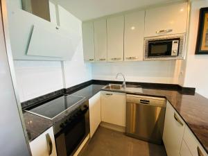 A kitchen or kitchenette at Mar Azul by Alina365