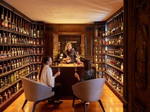 Goście zatrzymujący się w obiekcie Domaine de la Reine Margot Paris-Issy - MGallery Collection