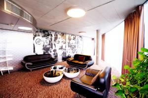 Area tempat duduk di SONO hotel