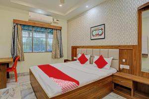 Gallery image of OYO Flagship GV Palace in Kakarmatha +27 photos